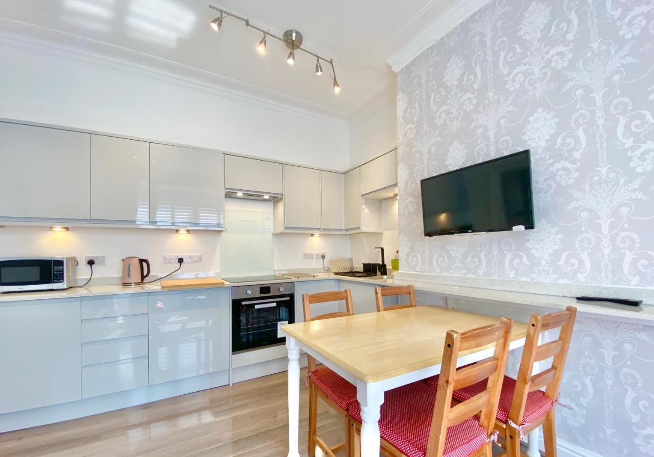 York City Center Apartments With Free Private Parking ภายนอก รูปภาพ